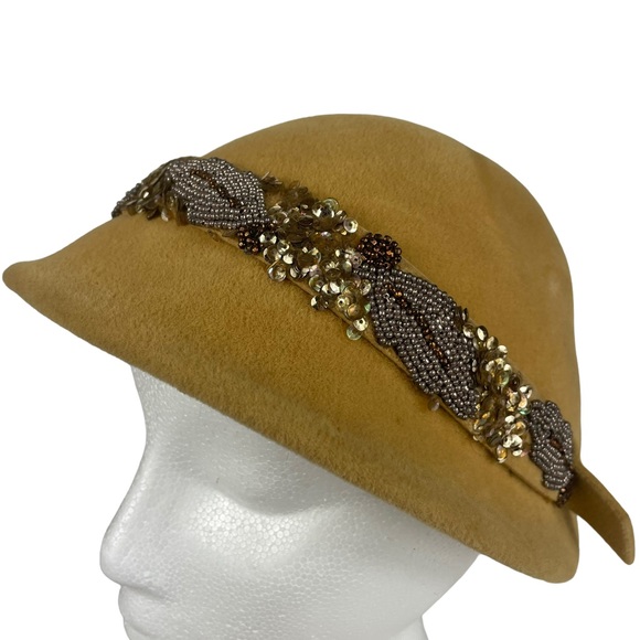 Vintage Beaded European 1940s Felt Glamour Hat Cap Size 22 Imported Tan Sequin main image 13
